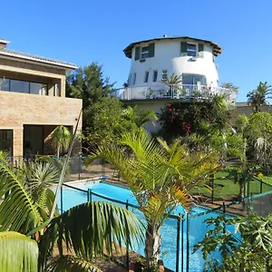 Cape Oasis Guest house Bloubergstrand